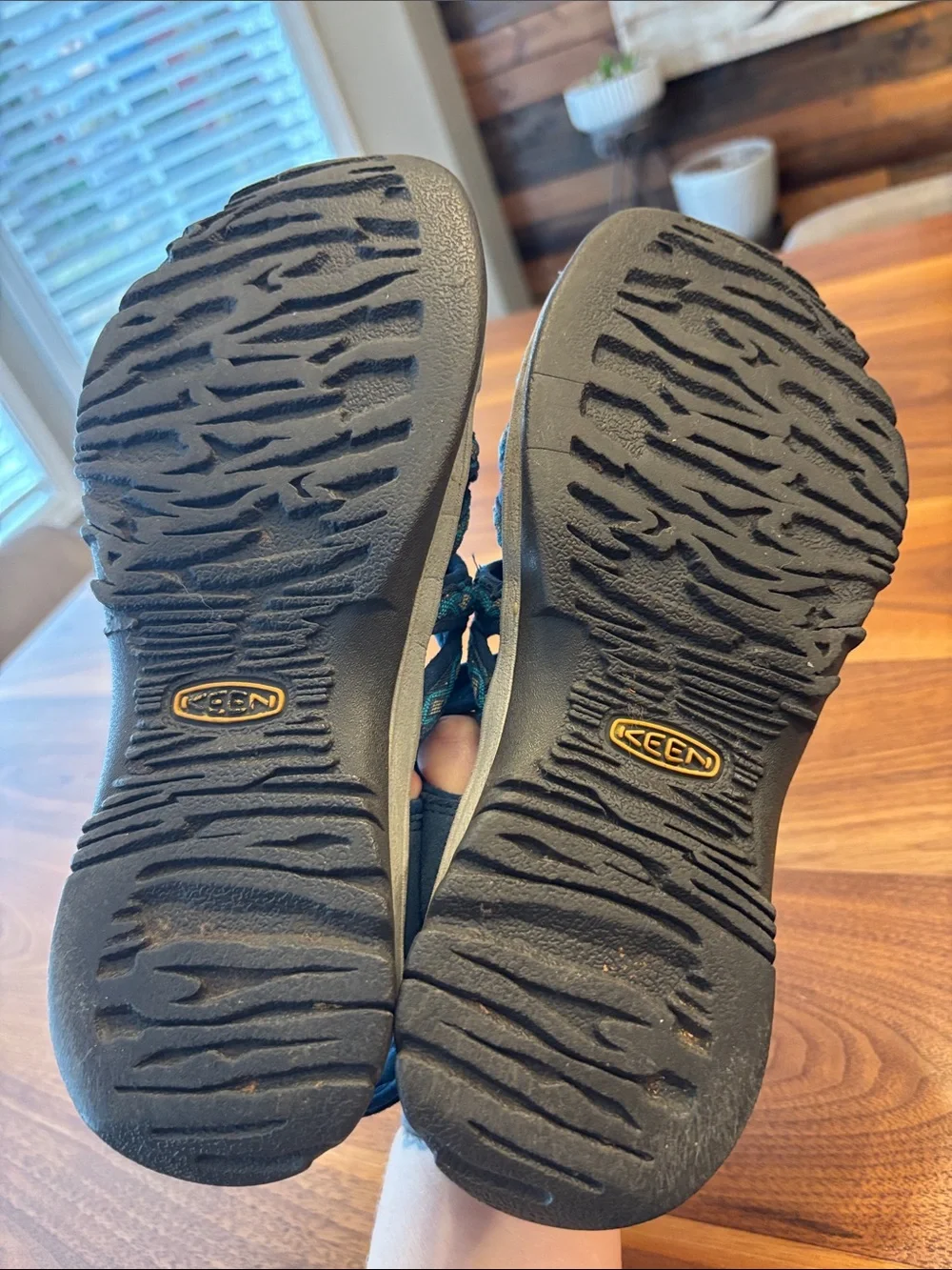 Keen Whisper Blue Women’s Water Sandals Size 7